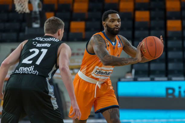 使女排队伍 使女排队伍